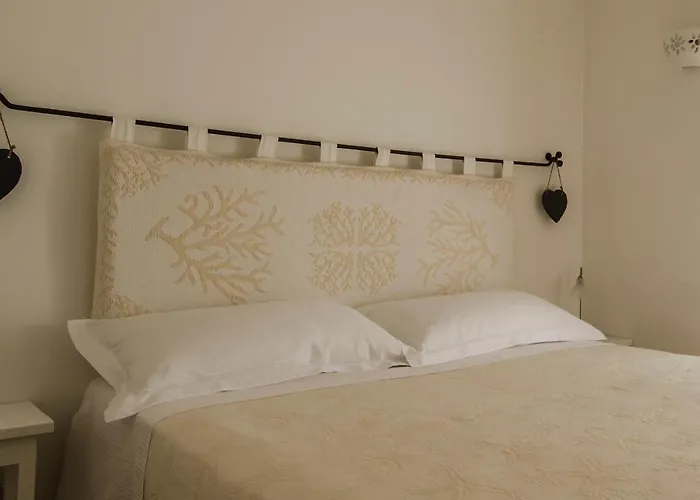 ベッド・アンド・ブレックファスト Celestedimare パラーウ